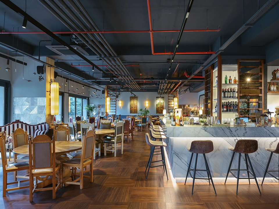 Lokal Lotus Restaurant